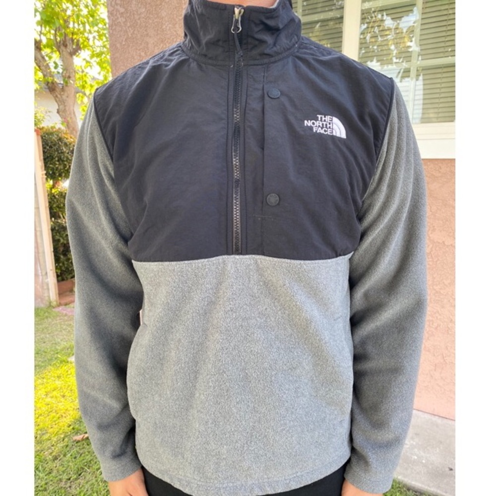 North Face Men’s Zip Up Sweater Grey/Black